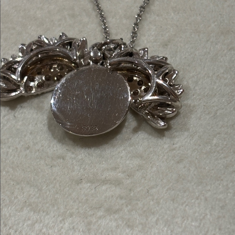 Sterling Silver  sunflower locket necklace with a hidden message engraved - Picture 10 of 10